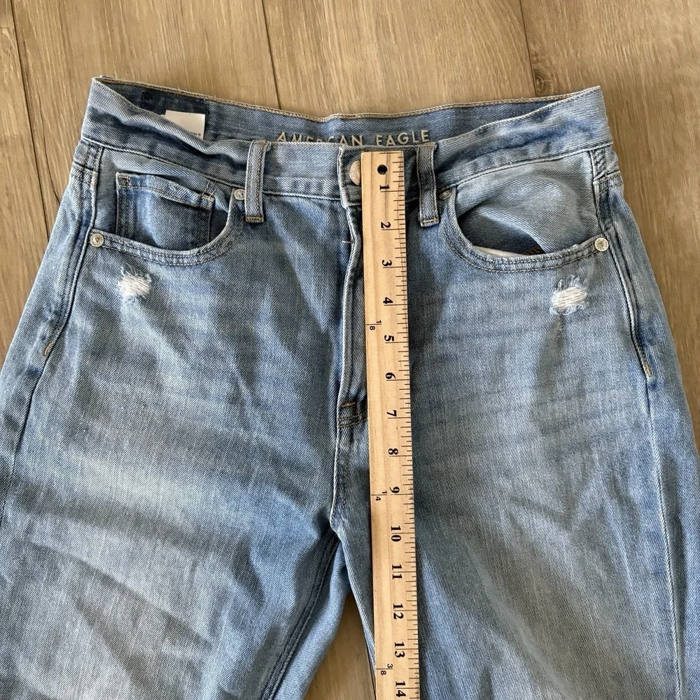 American Eagle‎ Women's Mom Jeans Blue Medium Wash Distressed Stretch 5-Pocket 6